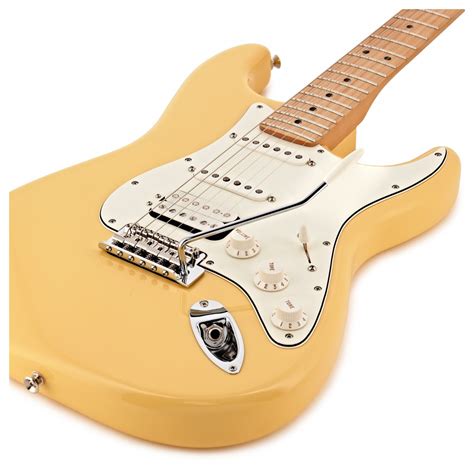 Fender Player Stratocaster HSS MN, Buttercream at Gear4music