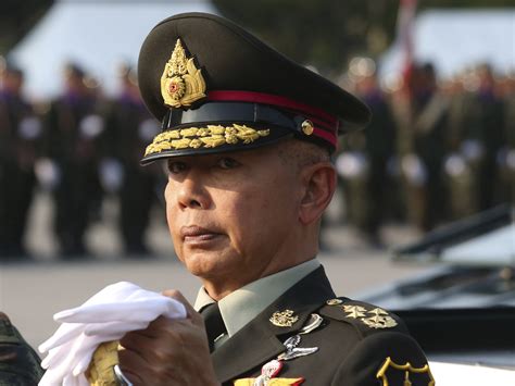 Thai army chief sends warning to critics of the monarchy