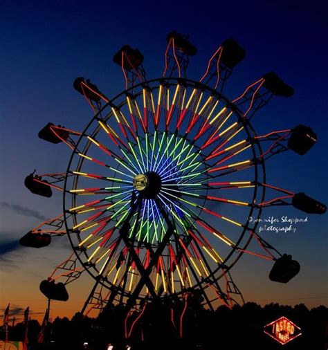 Ferris Wheel at night | Amusement park rides, Carnival rides, Ferris wheel