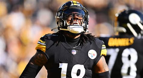 Steelers' Diontae Johnson sets unfathomable NFL record during 2022 ...