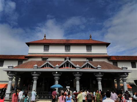 Dharmasthala Manjunatha Swamy Temple - 11 Famous Temples in & Around ...