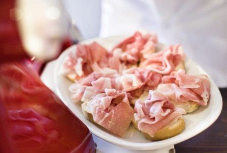 Prosciutto: Cotto vs. Crudo | Eataly