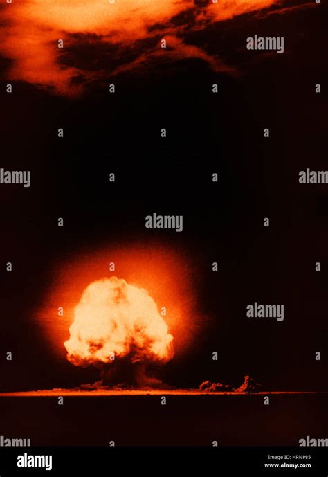 Trinity Test Explosion, 1945 Stock Photo - Alamy