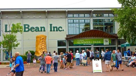 L.L. Bean - Freeport, Maine Flagship Store - VisitingNewEngland