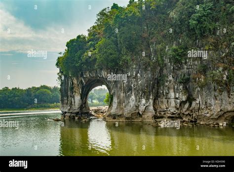 Elephant Trunk Hill, Guilin, Guangxi, China Stock Photo - Alamy