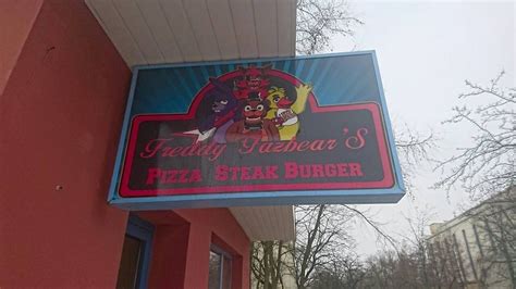 Freddy Fazbear's Pizza found in Warsaw, Poland | Fnaf freddy, Freddy fazbear, Fnaf