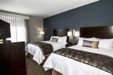 Wyndham Garden Niagara Falls Fallsview | Niagara Falls Hotel Booking