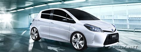 Toyota Yaris Hybrid: Previews new Yaris