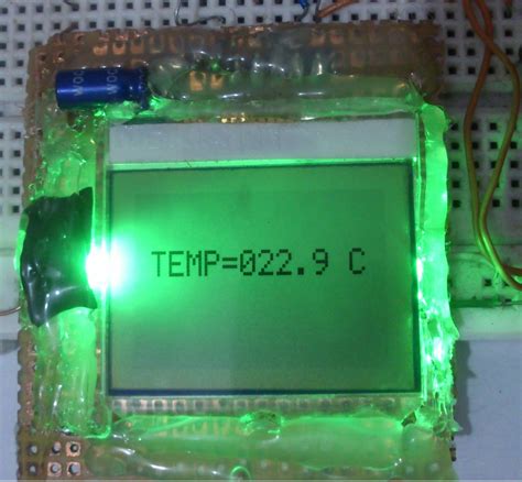 Embedded Engineering : Nokia 3315 LCD Based Temperature Meter