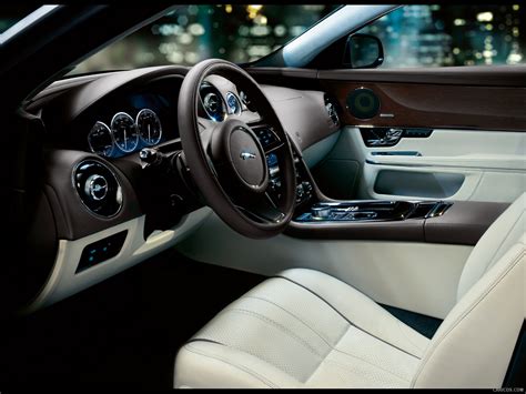 Jaguar XJ | 2010MY | Interior, Front Seats