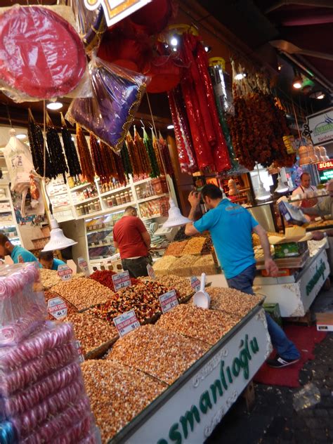 Istanbul´s Bazaars – SavourTurkey.com