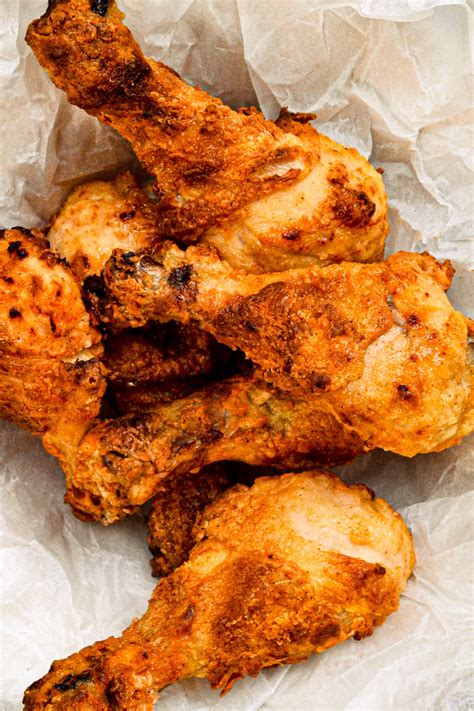 crispy oven fried drumsticks | Crispy chicken recipes, Fried chicken ...