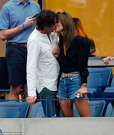 Alessandra Ambrosio passionately kisses Nicolo Oddi at US Open finals | Alessandra ambrosio ...