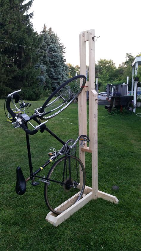 Vertical Bike Rack From 2x4s (single Bike) | Diy bike rack, Vertical bike rack, Vertical bike