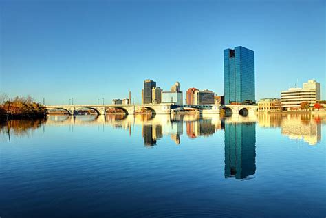 Best Toledo Ohio Skyline Stock Photos, Pictures & Royalty-Free Images ...