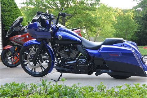 2012 Harley-Davidson® FLTRXSE CVO™ Road Glide® Custom (Blue), Fallston, Maryland (460511 ...