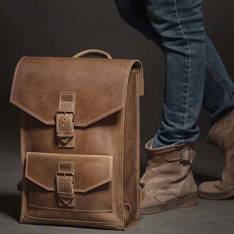 The Customizable Urban-Style Handmade Leather Backpack | Gadgetsin