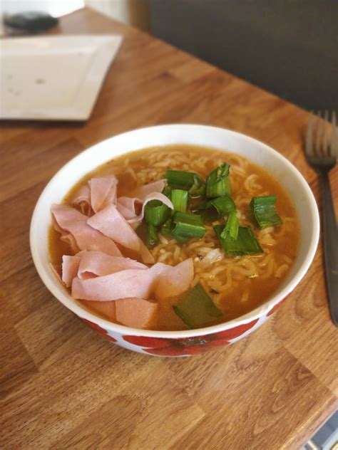 Noodles a la ham. : shittyfoodporn