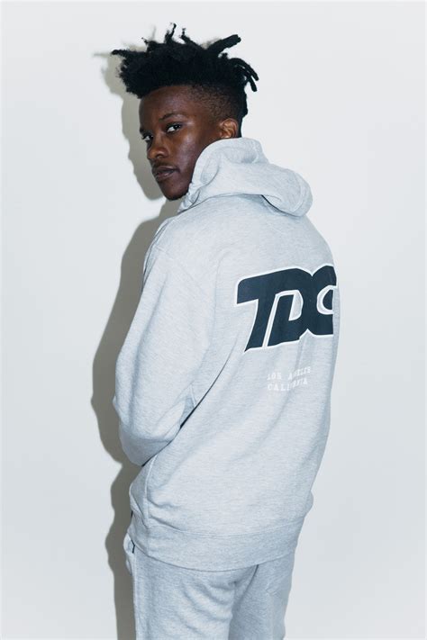 Kendrick Lamar 的 TDE 推出 “New Classic” 胶囊系列 – NOWRE现客