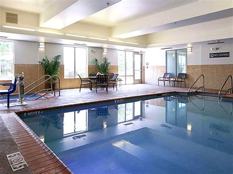 Top 20 Hotels with Pool in Evansville - Anna Holt's Guide