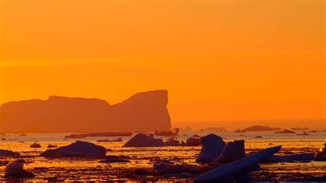 Midnight sun - Greenland Travel EN