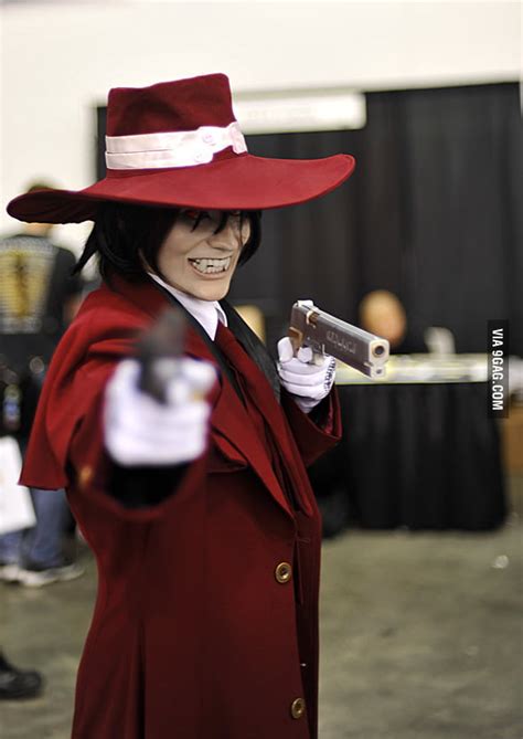 Alucard cosplay (hellsing) - 9GAG