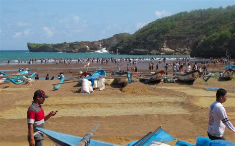 Jogja Beaches | Austro indonesian Arts Program