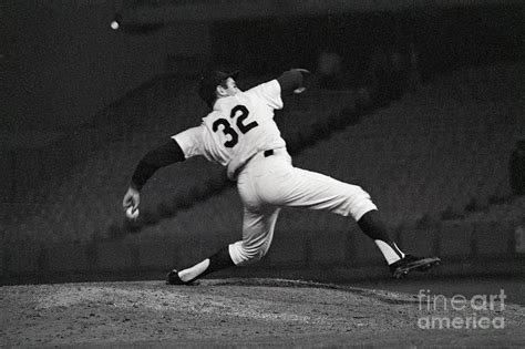 Sandy Koufax Pitching A No Hitter Photograph by Bettmann - Fine Art America