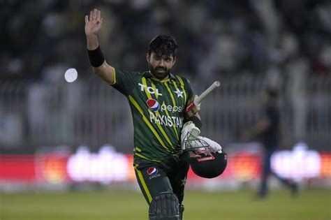 Mohammad Rizwan acknowledges the crowd after his unbeaten knock ...