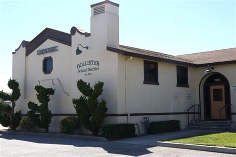 Hollister School District responds to teacher's allegations | BenitoLink