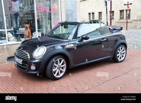 Convertible Mini Cooper Car Stock Photo - Alamy