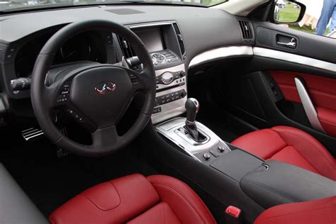 The current trend with red interiors : cars