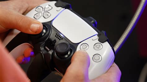 5 Ways To Boost Your PlayStation 5 Controller's Battery Life - GearOpen.com