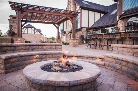 Backyard Fire Pits: The Ultimate Guide to Safe Design, Sizing and Construction