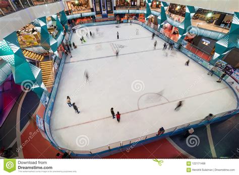 Ice Skating in Sunway Pyramid Editorial Stock Photo - Image of healthy, background: 122171468