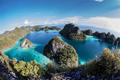 Wayag Islands review ~ Raja Ampat, Indonesia | 2021 Edition