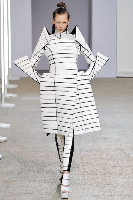 Wearable Architecture: 29 Structural Silhouettes in Fashion | Urbanist