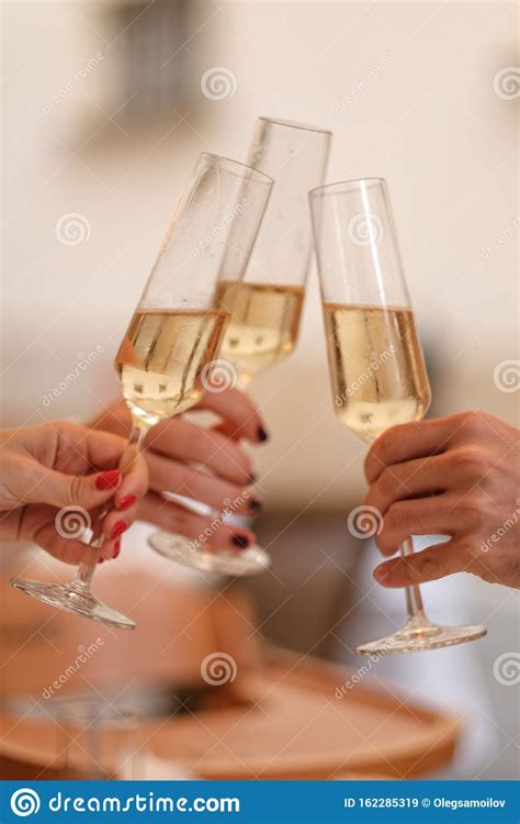 Corporate Party Sparkling Champagne Glasses Stock Image - Image of golden, champagne: 162285319