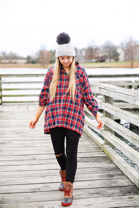 The Outfit that Makes me Want to Go Camping! | Flannel OOTD – Lauren Emily Wiltse