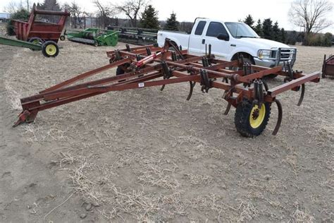 Chisel plow 15', C-shanks - Musser Bros Inc