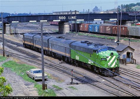 694 Burlington Northern Railroad EMD F7(A) at Minneapolis, Minnesota by ...