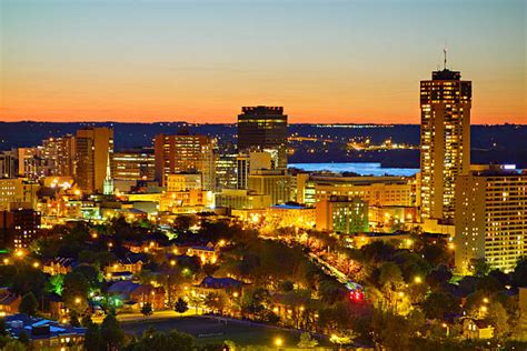 690+ Hamilton Ontario Skyline Stock Photos, Pictures & Royalty-Free ...