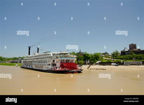 Mississippi, Vicksburg. American Queen cruise paddlewheel boat on the Stock Photo, Royalty Free ...