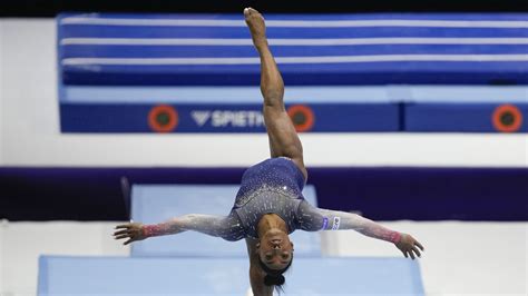 Simone Biles leads U.S. to record 7th team title at world championships ...