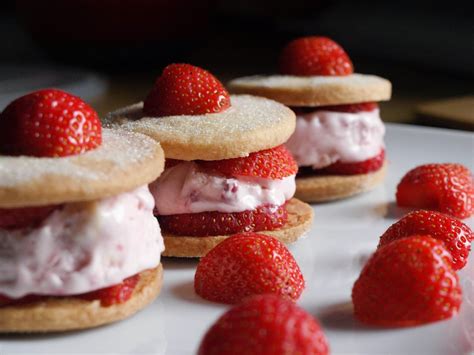 Strawberry Shortcake Ice Cream Sandwich | Farmersgirl Kitchen