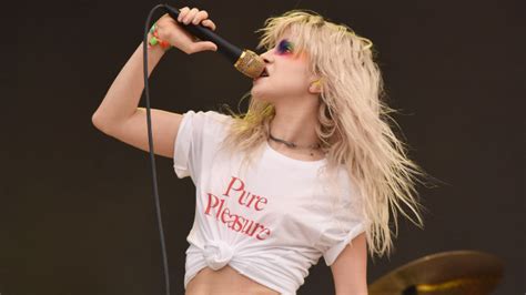 Paramore, Phoebe Bridgers, HAIM & more opening for Taylor Swift’s 2023 ...