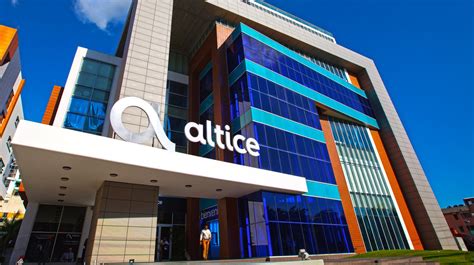 República Dominicana | Altice inaugura su nueva tienda en Santiago ...