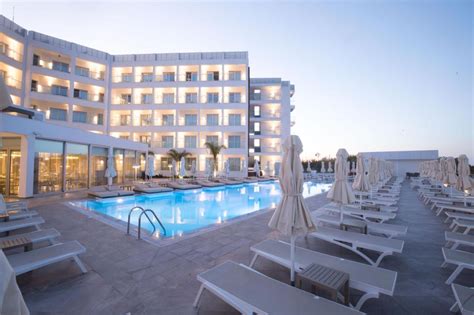 EVALENA BEACH HOTEL, PROTARAS