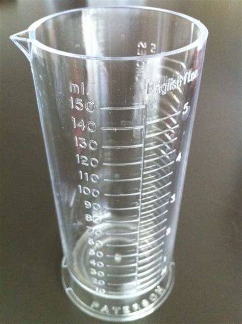 150ml plastic graduated beaker/cylinder