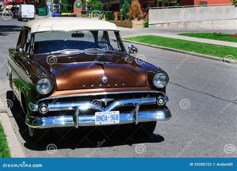 Ford Meteor Niagara (1954) editorial photography. Image of bonnet ...